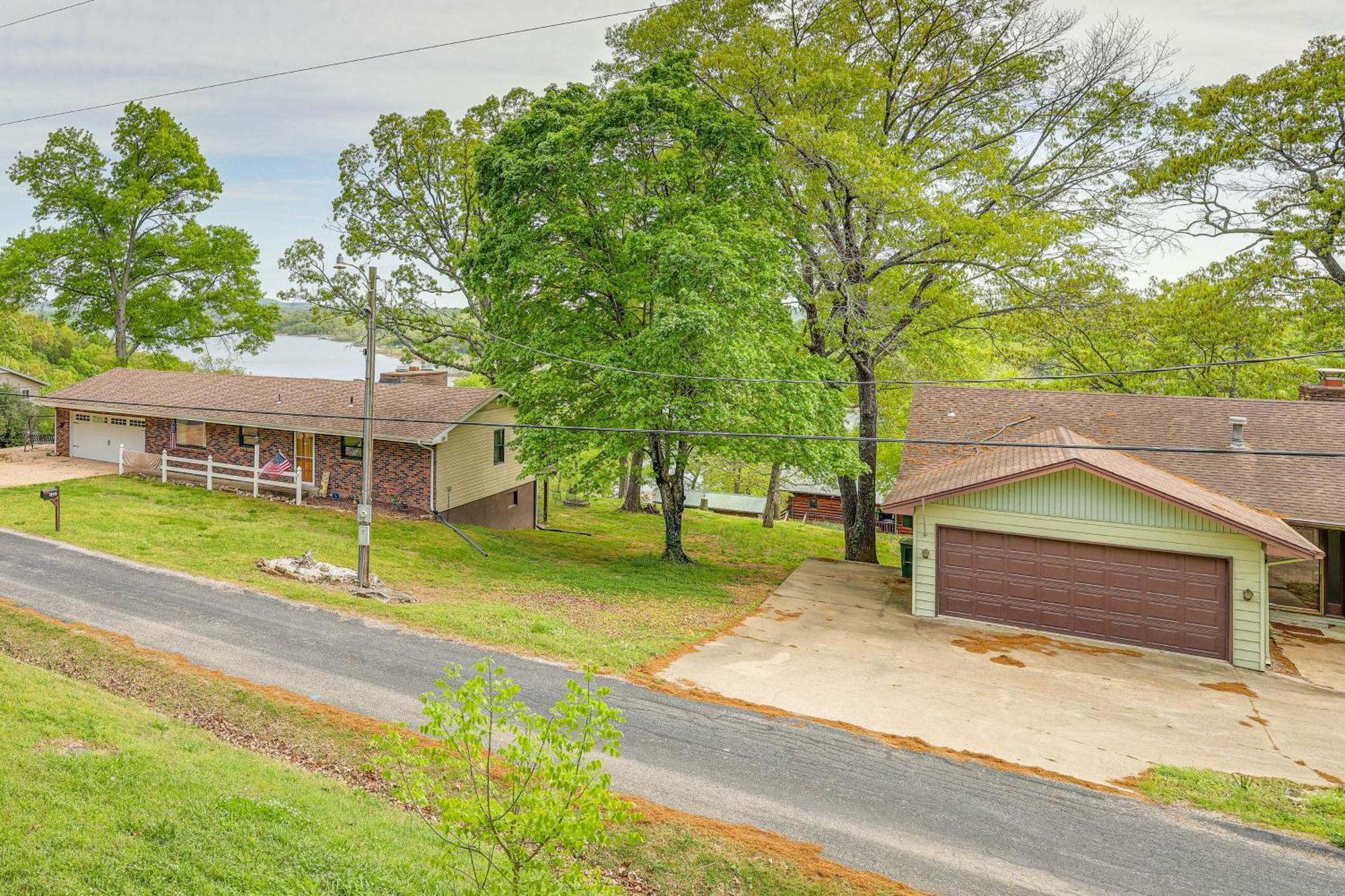 Shell Knob Home With Deck And Table Rock Lake View エクステリア 写真